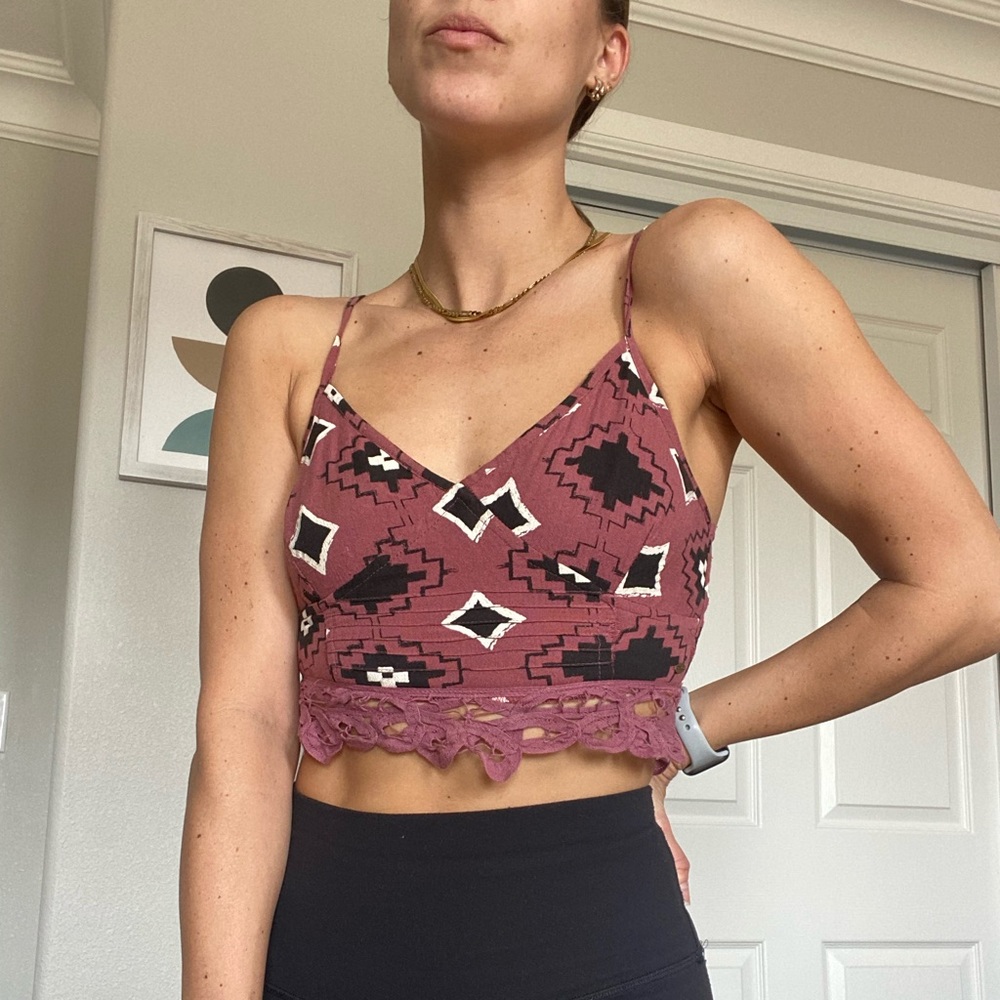 O’Neill Mauve Pattern Crop Tank w/ Detail